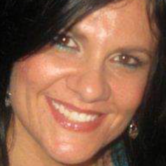 Meet your Posher, Sherrie - Picture 2 of 3